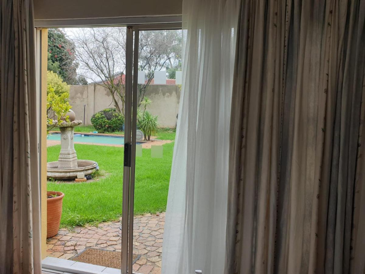 Matina Guest House Joanesburgo Exterior foto