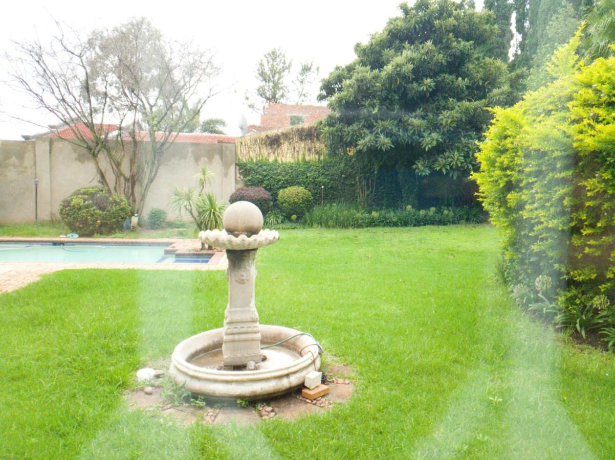 Matina Guest House Joanesburgo Exterior foto